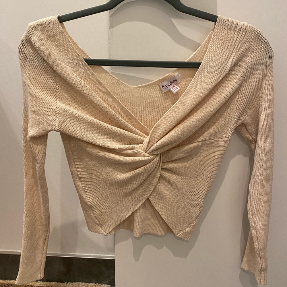 Verge Girl (8 Birdies) cream knit twist crop top